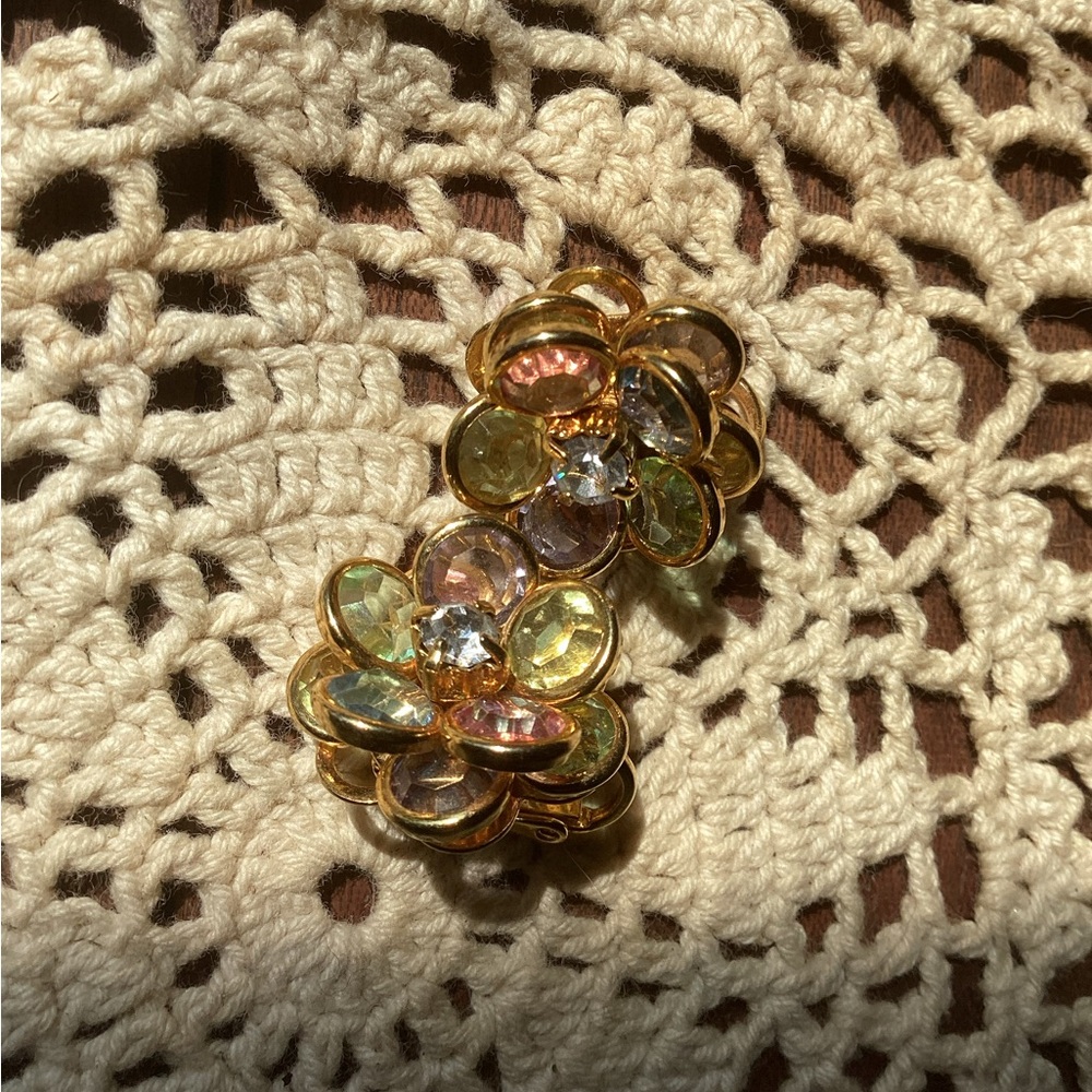 Vintage Avon clip on earrings Gold and Multicolor